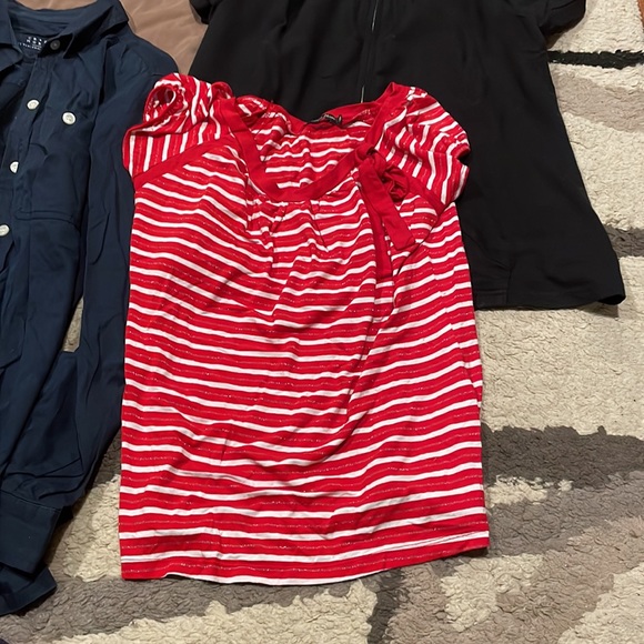 2/$20. Bundle of 2 women’s top. Size medium. - Picture 5 of 6